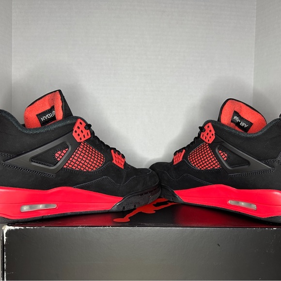 Jordan 4 Retro Red Thunder Size 8.5M Pre-loved - Picture 4 of 7